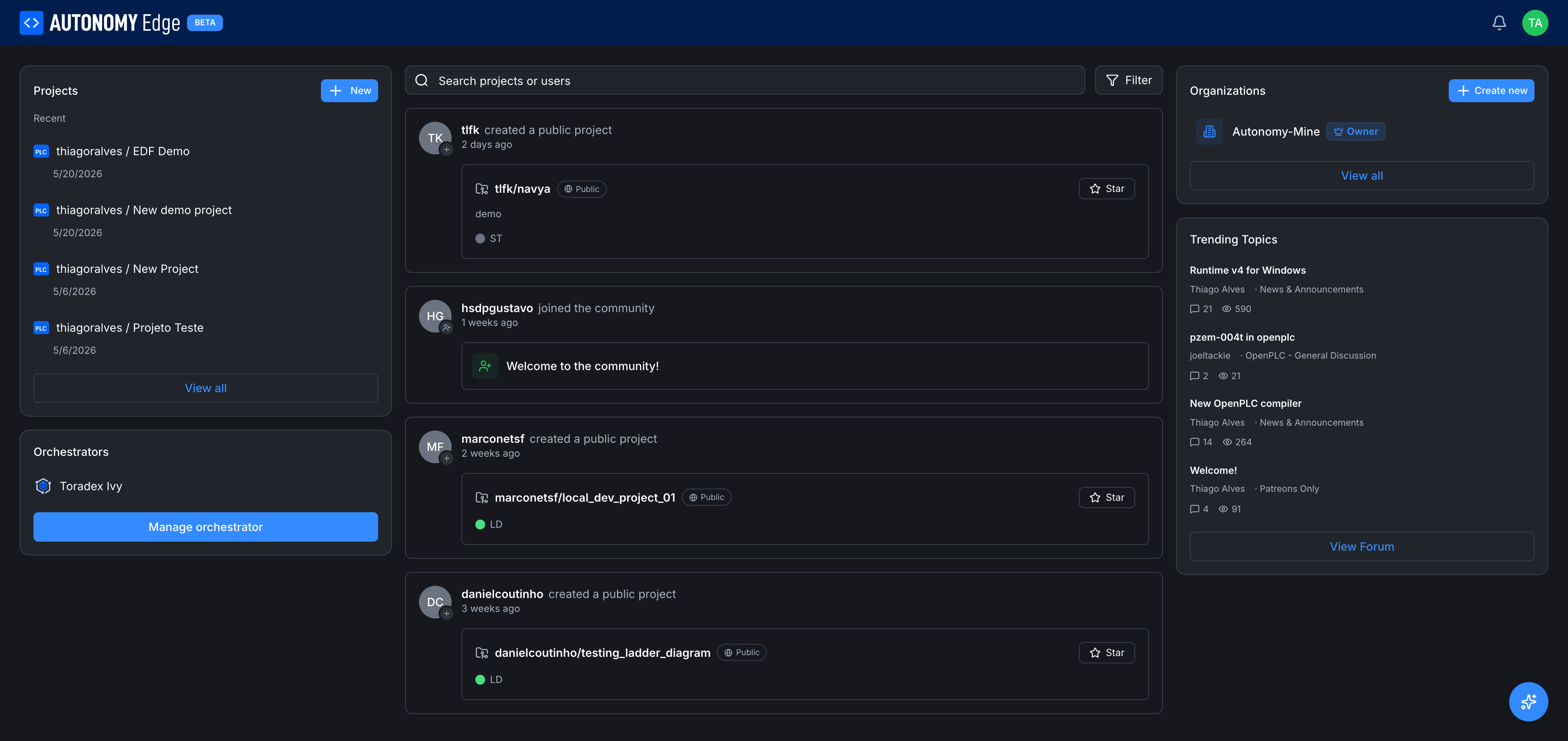 Dashboard with the feed in the center column